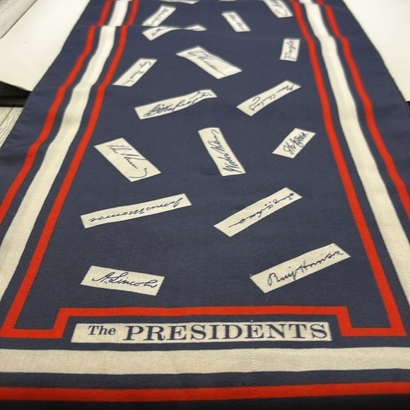 Vintage THE PRESIDENTS Signatures Scarf Patriotic Red White & Blue by Millicent - Picture 11 of 15